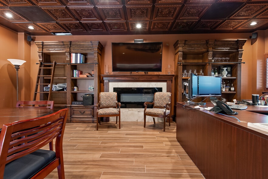 More Photos Of 2725 Center Pl, Melbourne Research And Development For Sale