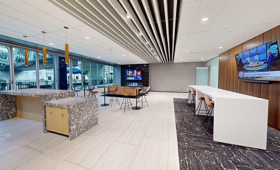 More Photos Of 111 E Wisconsin Ave, Milwaukee Office For Lease