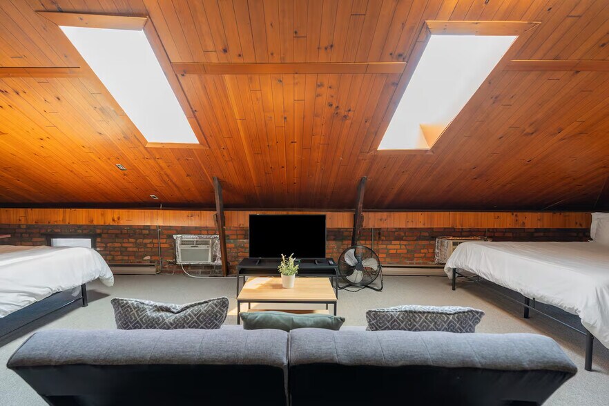 More Photos Of 507 S 4th St, Columbus Multifamily For Sale