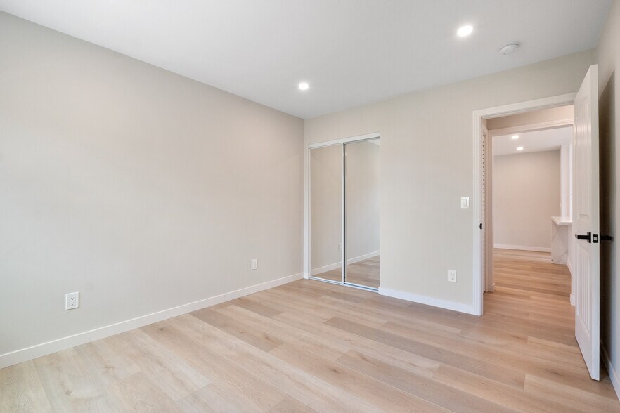 More Photos Of 6665 Amherst St, San Diego Apartments For Sale