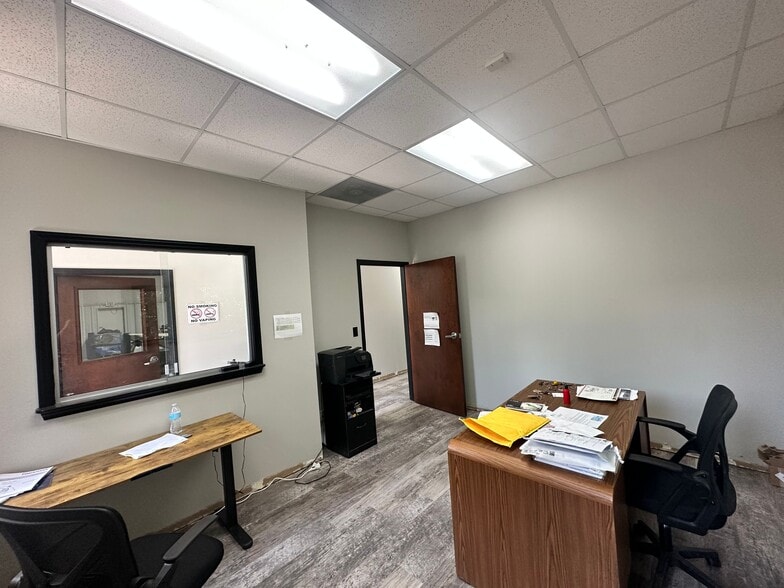 More Photos Of 4485 N Industrial Dr, Cumming Warehouse For Lease