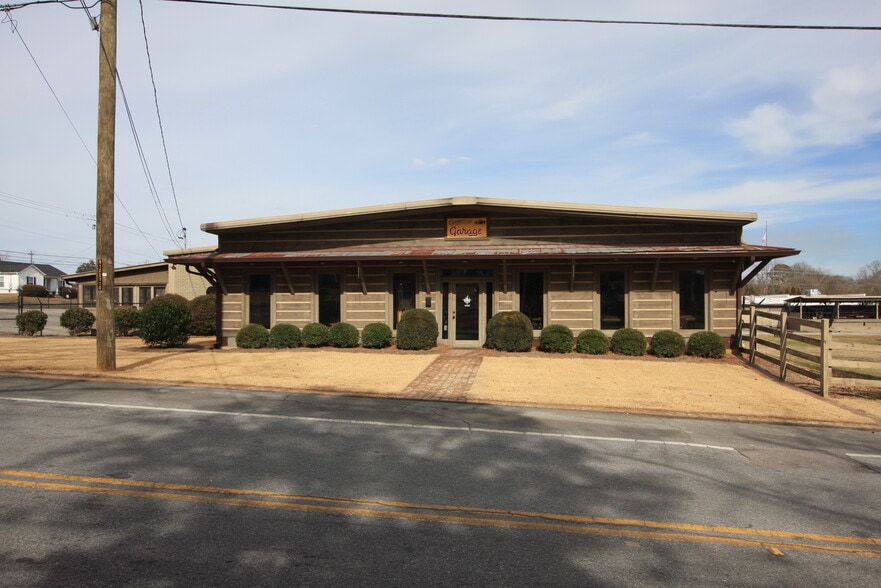 More Photos Of 212 Church st, Rockmart Specialty For Sale
