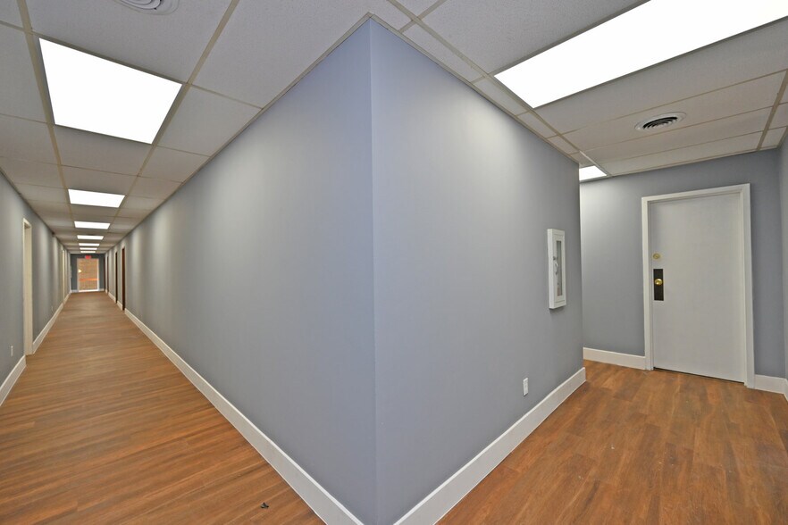 More Photos Of 7334-7340 Kingsgate Way, West Chester Restaurant For Lease