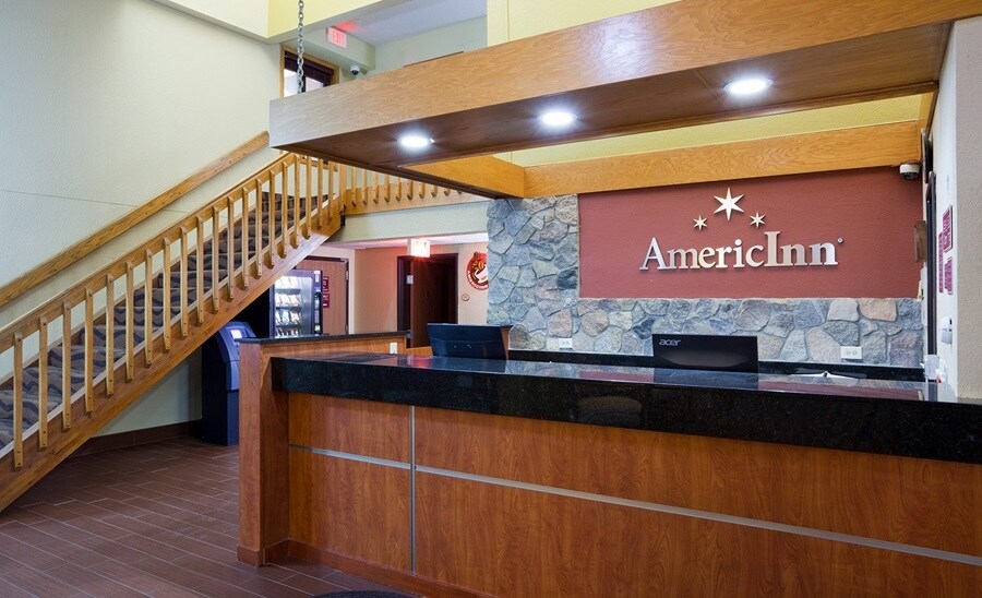 More Photos Of 1423 35th St S, Fargo Hotel For Sale