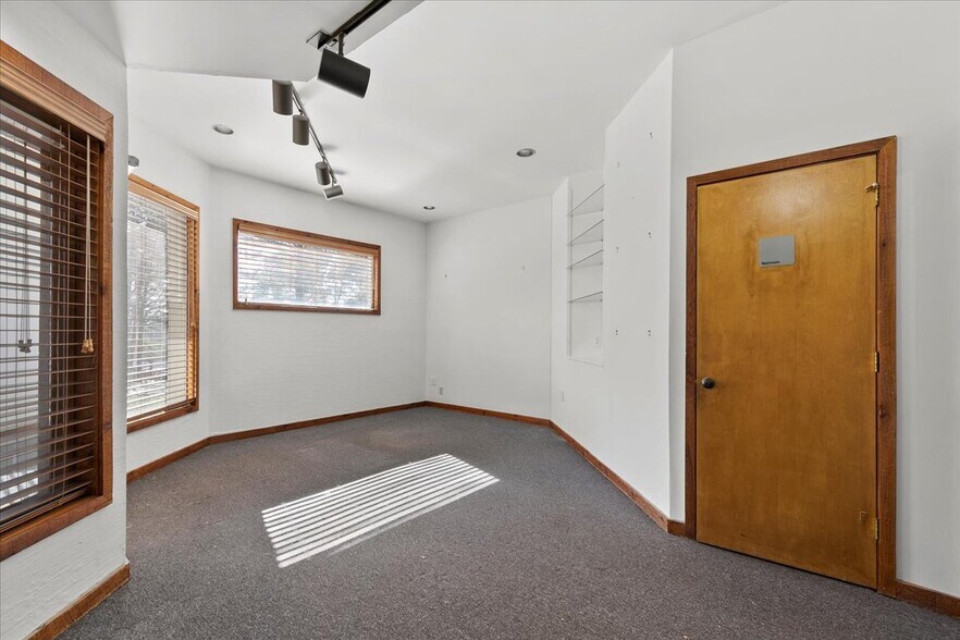 More Photos Of 1977 N Park Pl SE, Atlanta Office For Sale