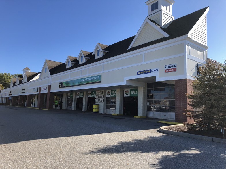 More Photos Of 203-267 Kennedy Dr, Putnam Unknown For Lease