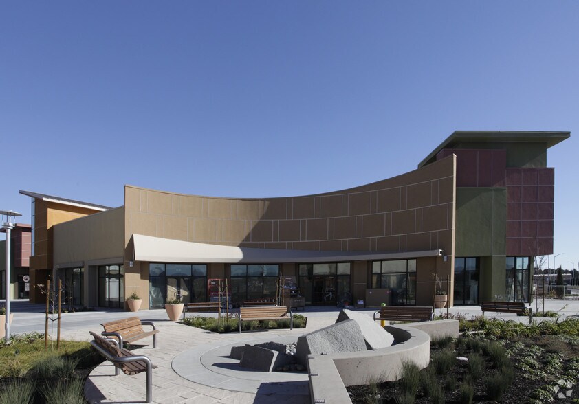 More Photos Of E Washington Pl & Highway 101, Petaluma Unknown For Lease