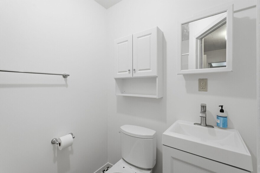 More Photos Of 645 Kelly Ave, Half Moon Bay Funeral Home For Sale