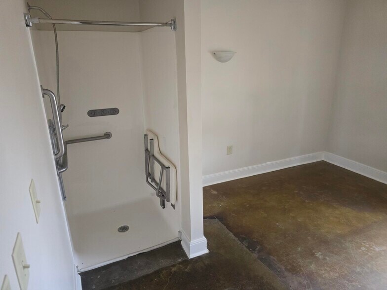 More Photos Of 3202 Old Chapel Hill Rd, Durham Flex For Lease