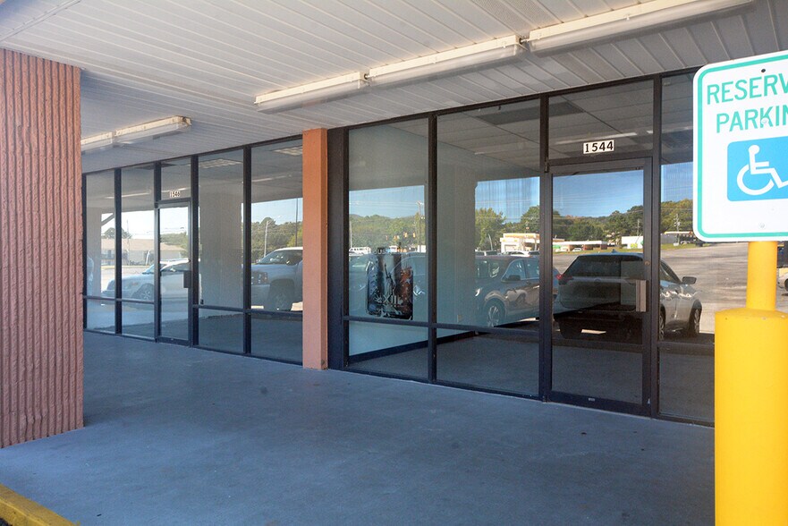 More Photos Of 1540-1556 Greenbrier Dear Rd, Anniston Freestanding For Lease