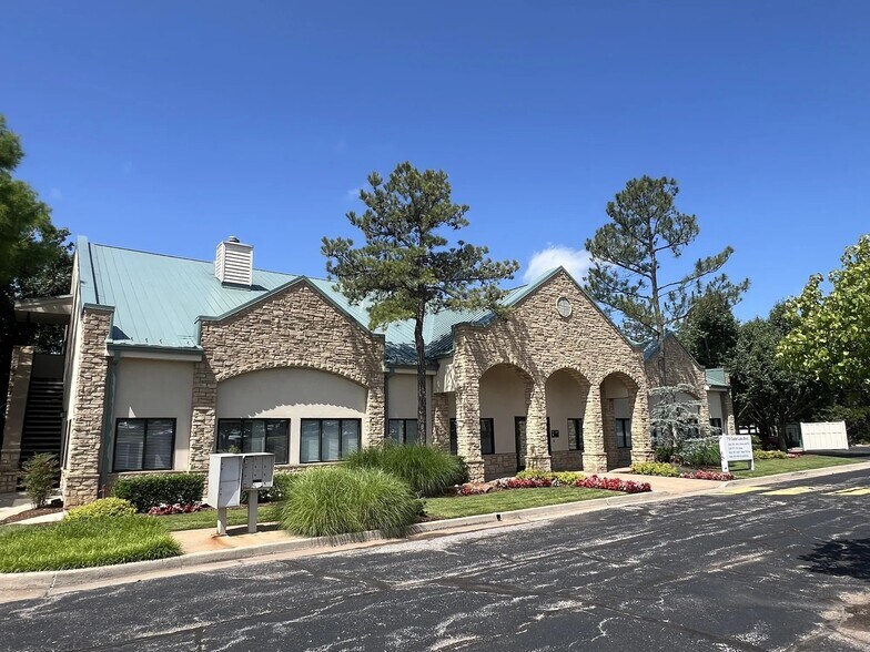 More Photos Of 710 Cedar Lake Blvd, Oklahoma City Office For Lease