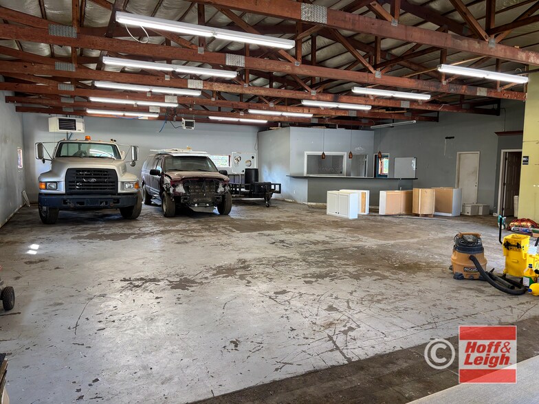 More Photos Of 201 Reed St, Spencer Light Manufacturing For Sale