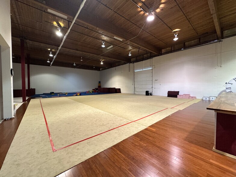 More Photos Of 11251 120th Ave NE, Kirkland Industrial For Sale