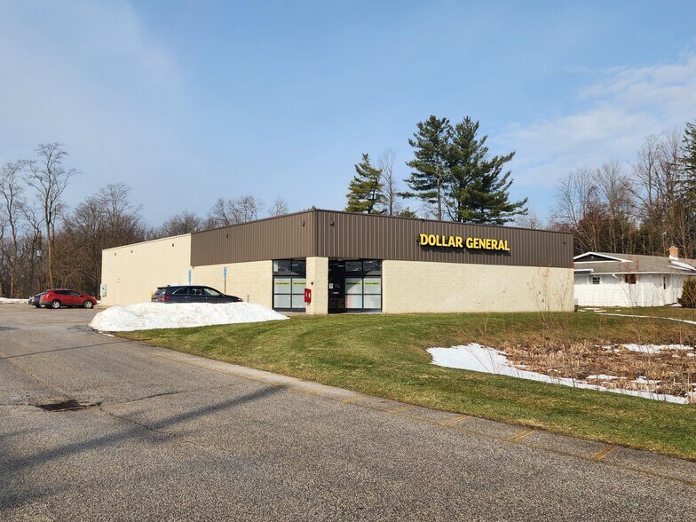 More Photos Of 12616 Chillicothe Rd, Chesterland Freestanding For Sale