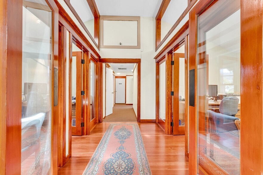 More Photos Of 1633 University Ave, Berkeley Office For Lease