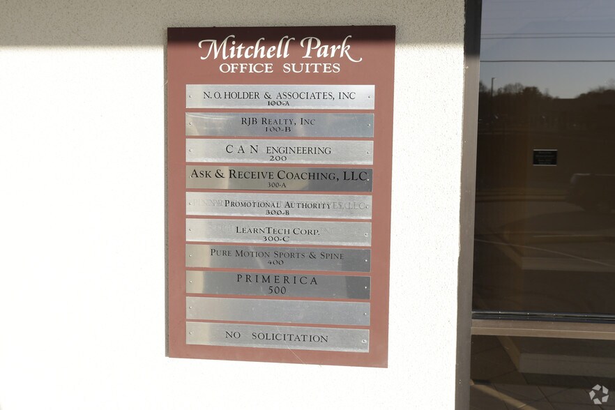 More Photos Of 4109 E North St, Greenville Office For Lease