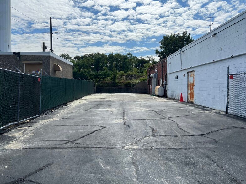 More Photos Of 44 Brooklyn Ave, Massapequa Warehouse For Sale