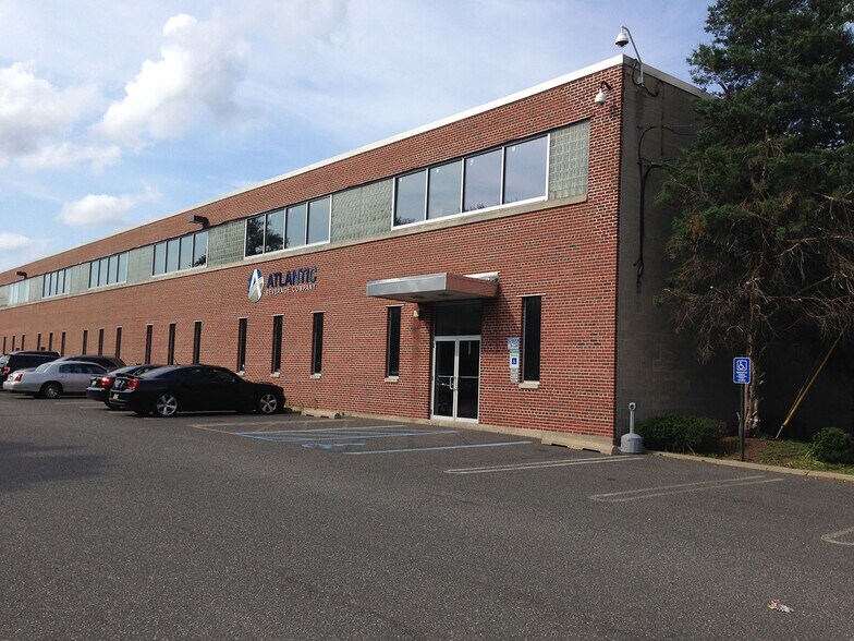 Primary Photo Of 3775 Park Ave, Edison Warehouse For Lease