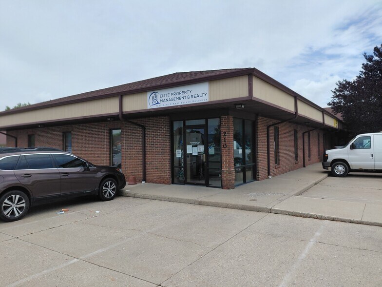 More Photos Of 210-240 Professional Ct, Lafayette Office For Sale