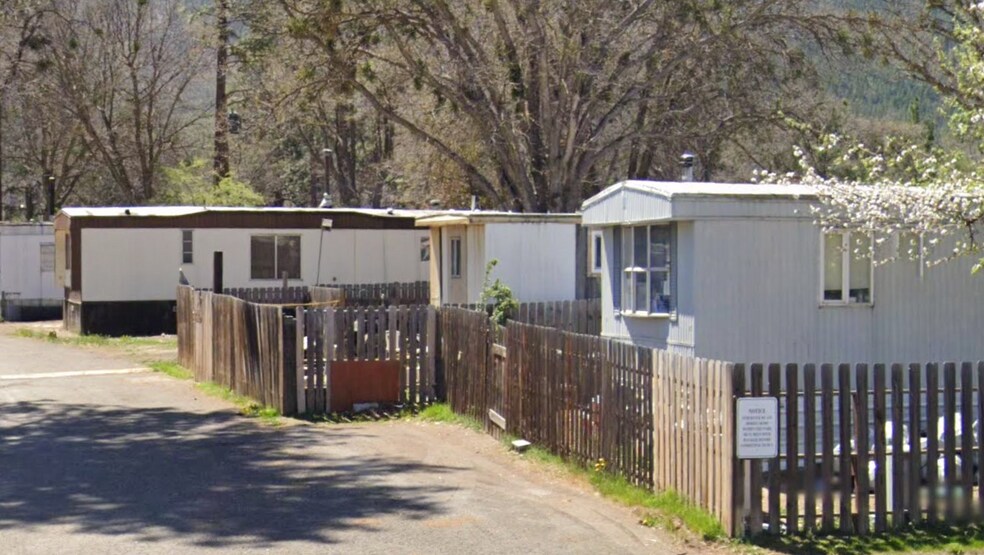 More Photos Of 6431 Old Highway 99 S, Yreka Manufactured Housing Mobile Home Park For Sale