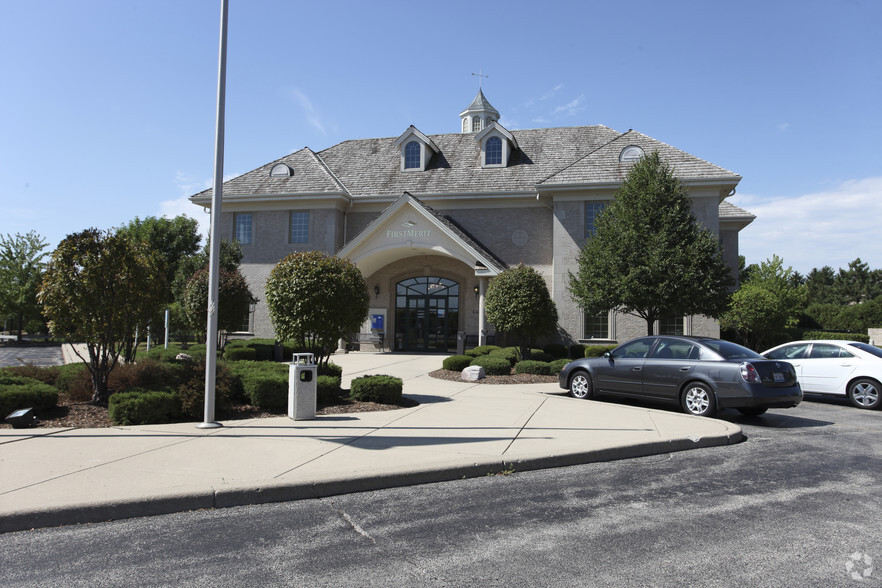 Primary Photo Of 444 N Rand Rd, North Barrington Medical For Lease