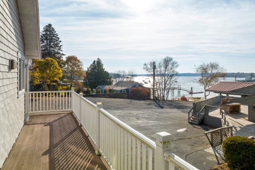 More Photos Of 47 & 49 Atlantic Avenue, Boothbay Harbor Flex For Sale