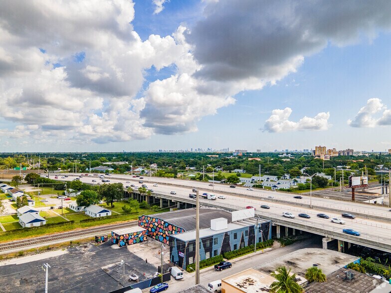 More Photos Of 551 NW 72nd St, Miami Warehouse For Sale