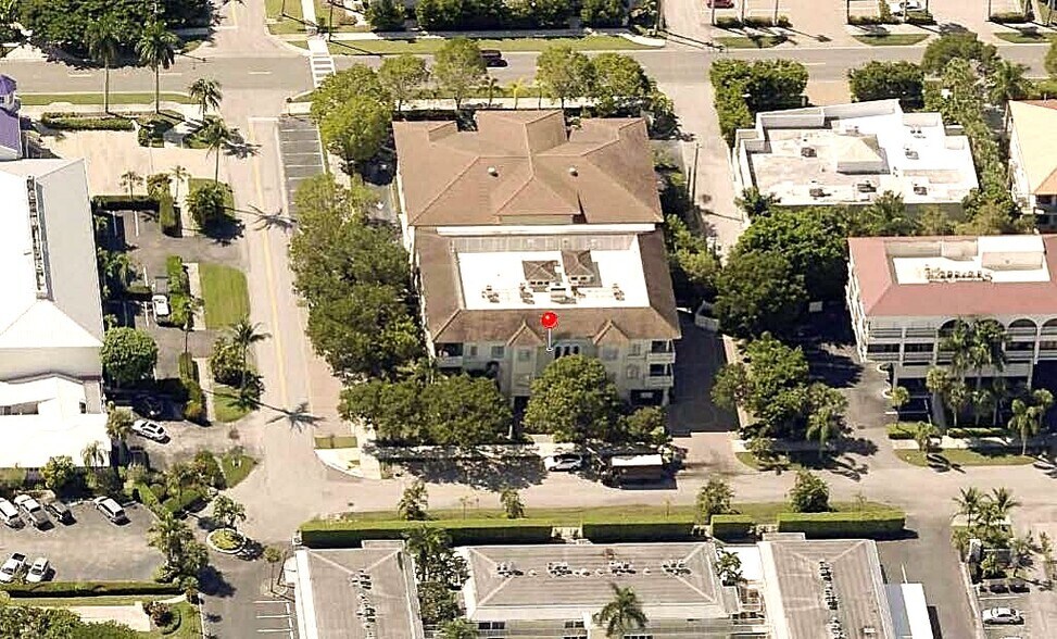 More Photos Of 750 11th St S, Naples Office Residential For Sale