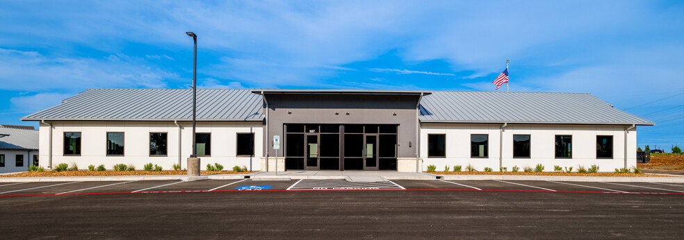 More Photos Of 211 Crossing Ave, San Antonio Unknown For Lease