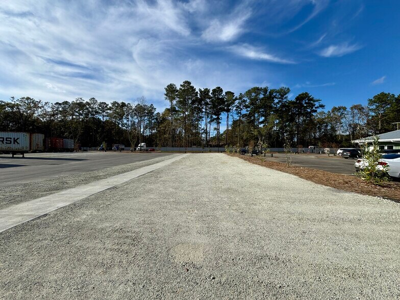 More Photos Of 185 Brewer Rd, Summerville Land For Lease