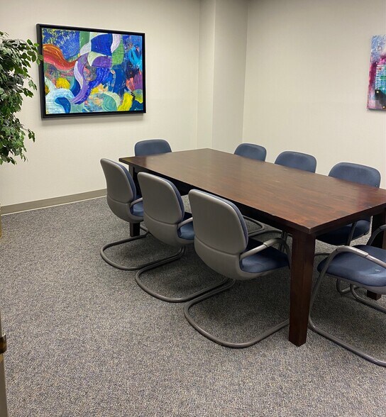 More Photos Of 300 Olive St, Texarkana Office For Lease