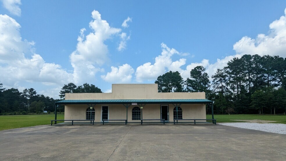 More Photos Of 5733 Highway 69 S, Kountze Freestanding For Sale