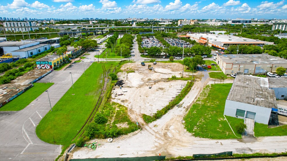More Photos Of 1171 SE 10th Ave, Hialeah Land For Lease