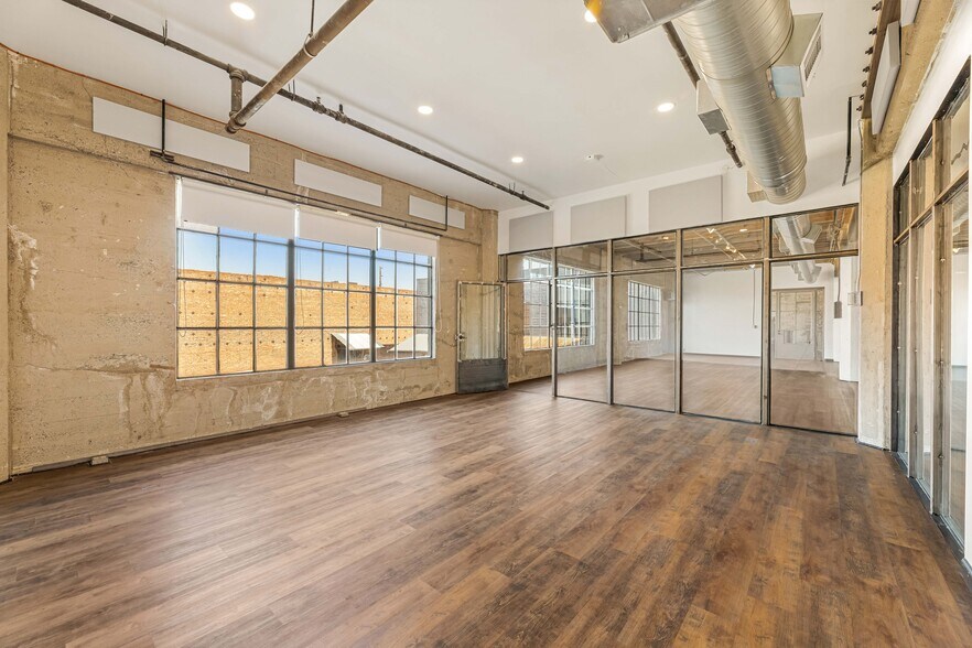 More Photos Of 932 Wilson St, Los Angeles Loft Creative Space For Lease