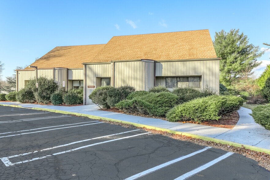More Photos Of 8 Medical Park Dr, Pomona Medical For Sale