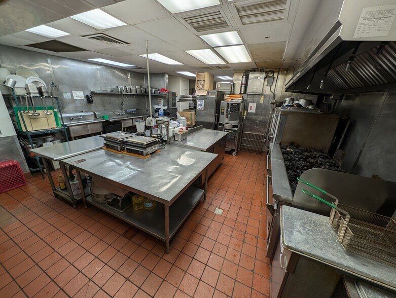 More Photos Of 500 Ala Moana Blvd, Honolulu Office For Lease