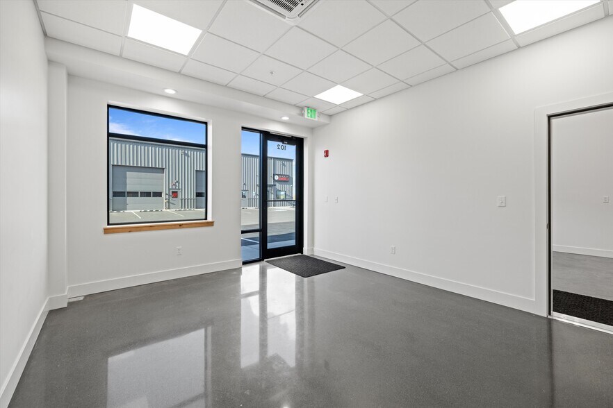 More Photos Of 2517 Logan St, Richland Service For Sale