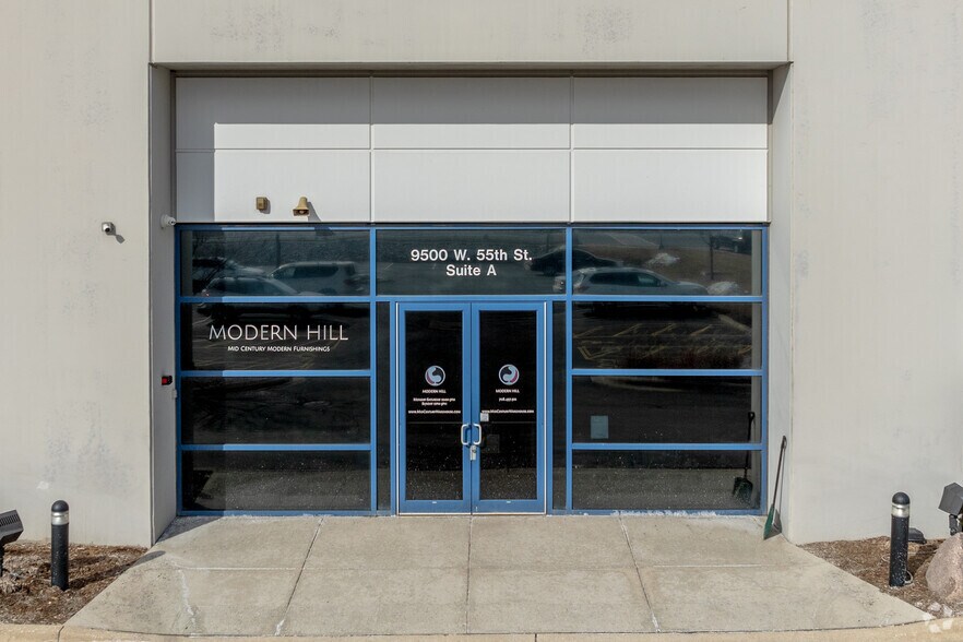 More Photos Of 9500 W 55th St, McCook Manufacturing For Lease