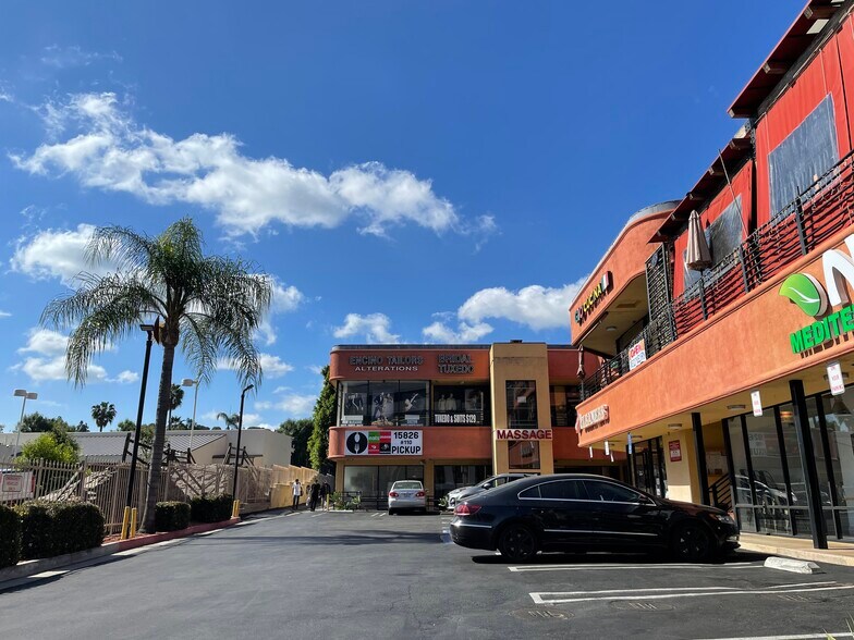 More Photos Of 15826 Ventura Blvd, Encino Unknown For Lease