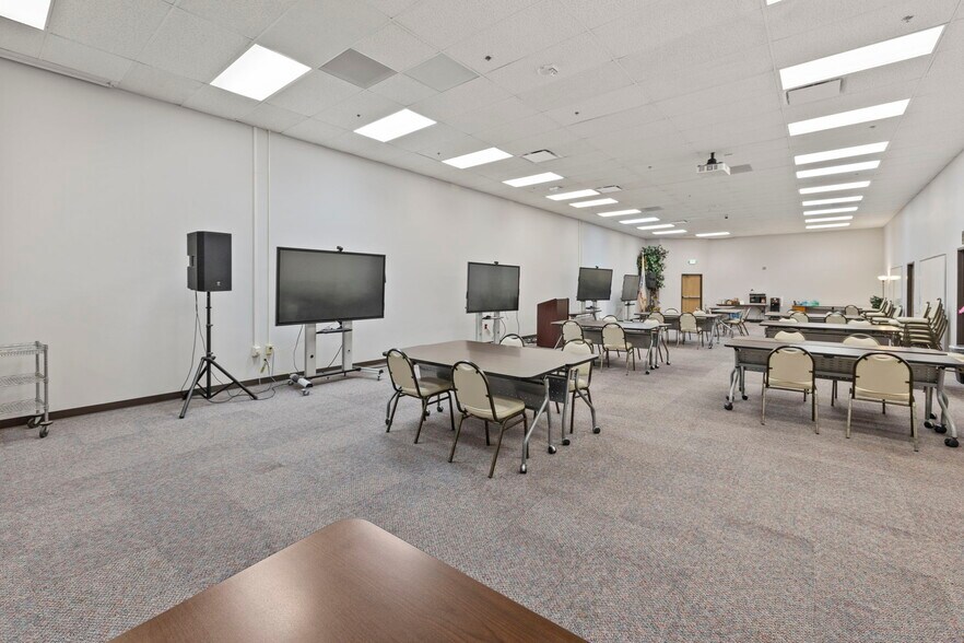 More Photos Of 6436 S Hwy 85-87, Colorado Springs General Retail For Sale