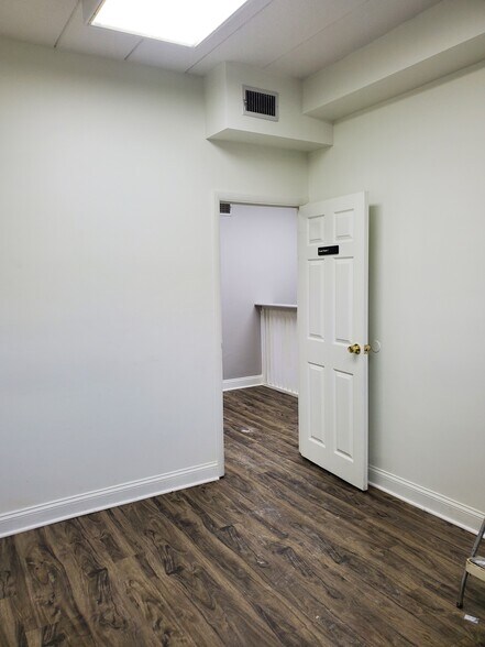 More Photos Of 8400 Bustleton Ave, Philadelphia Medical For Lease