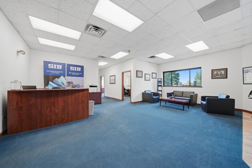More Photos Of 141 Sanborn Rd, Tilton Flex For Sale