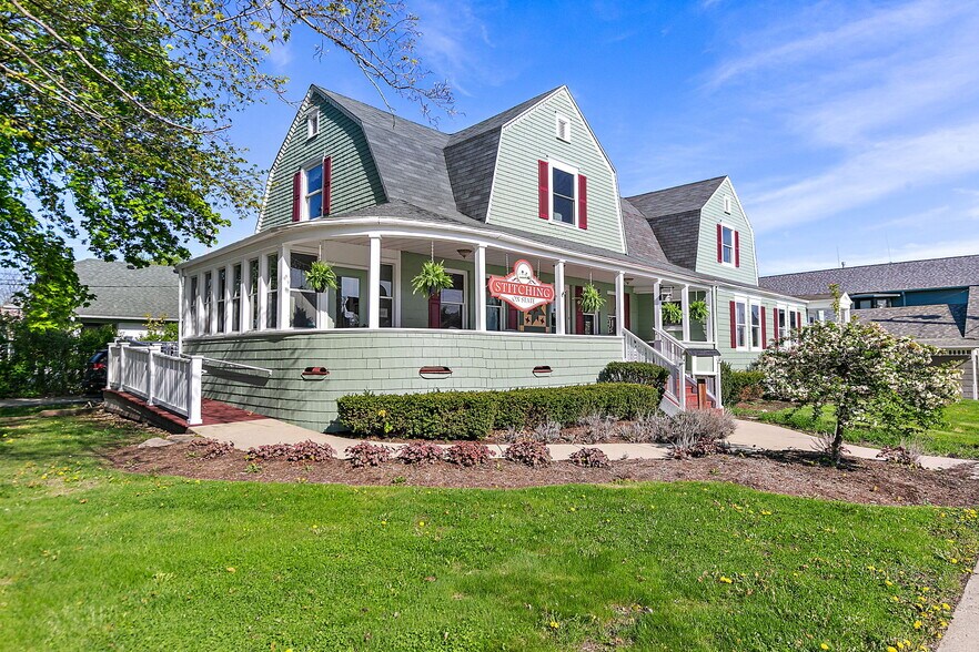 More Photos Of 290 S State St, Hampshire Storefront Retail Office For Sale