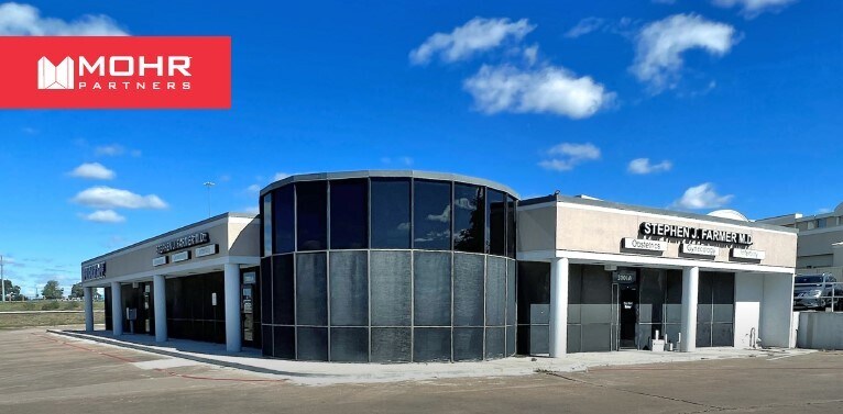 Primary Photo Of 3001 Airport Fwy, Bedford Medical For Sale