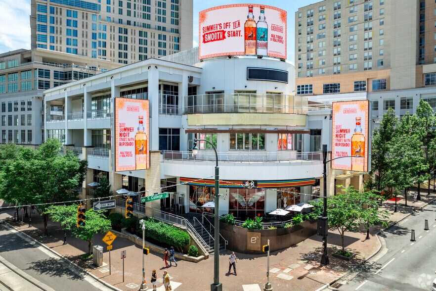 More Photos Of 210 E Trade St, Charlotte Unknown For Lease