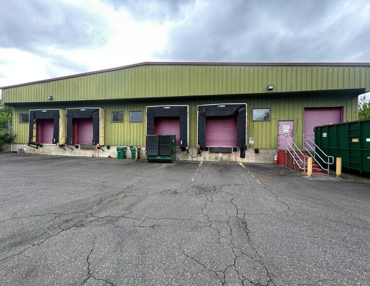 More Photos Of 5285 SE Mallard Way, Portland Warehouse For Sale