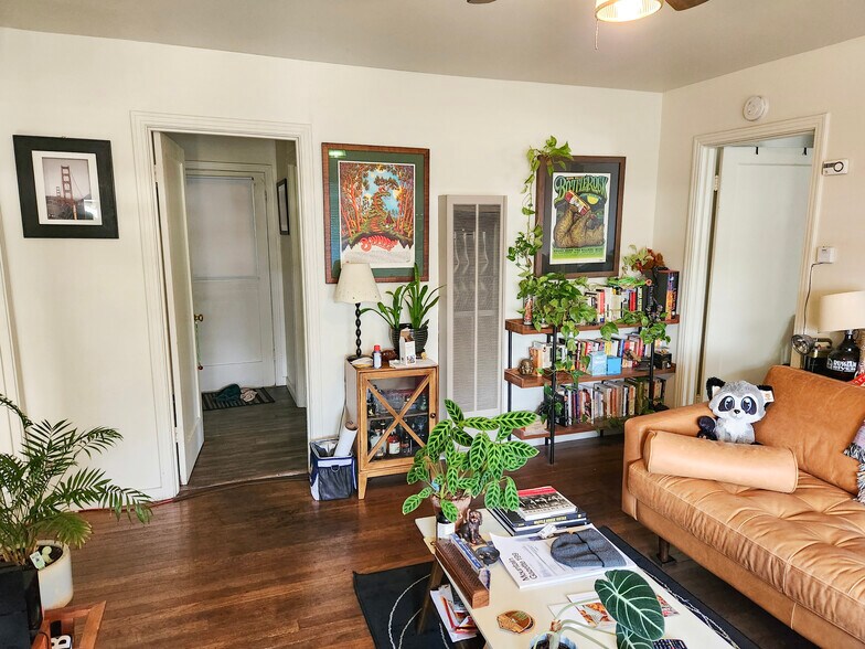 More Photos Of 823-825 Wheeler St, Santa Rosa Apartments For Sale