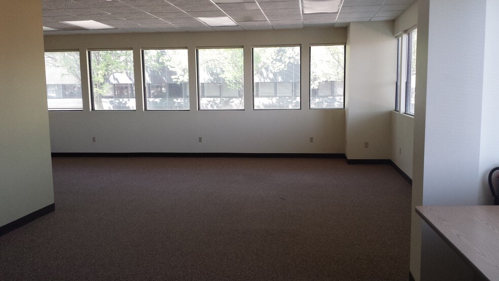 More Photos Of 1408 Fort Crook Rd S, Bellevue Office For Lease