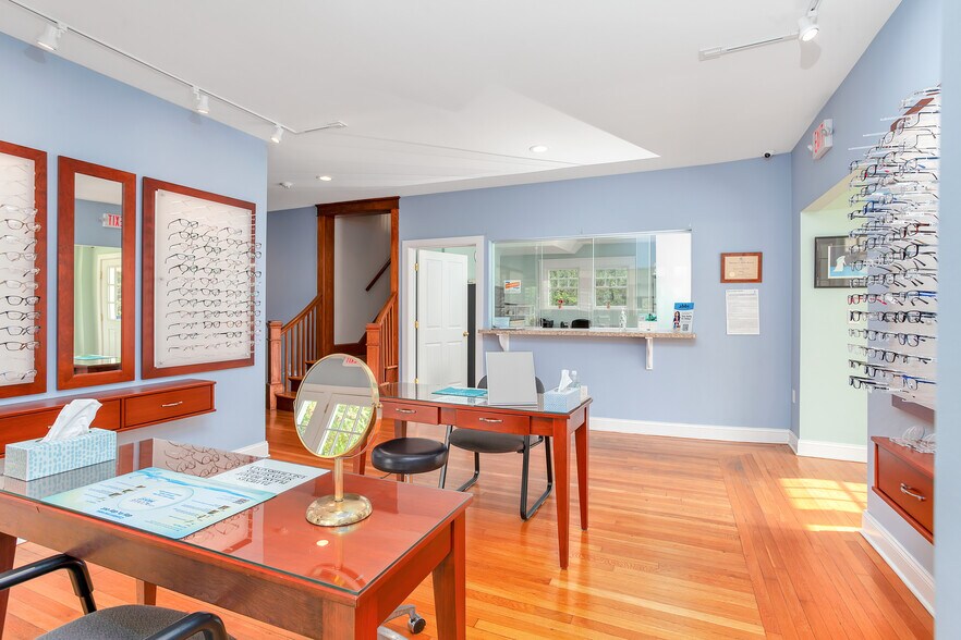 More Photos Of 71 Cedar St, Branford Office For Sale