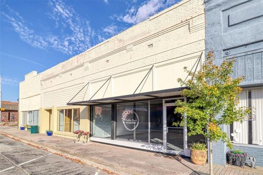 More Photos Of 111-117 S Main St, Eufaula Office For Sale